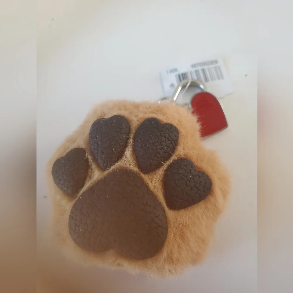 Bag Charm Paw And Heart Hand Gel Holder By Bath & Body Works NWT - Picture 5 of 6